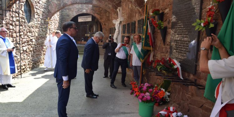 złożenie kwiatów w Panteonie Chłopa Polskiego